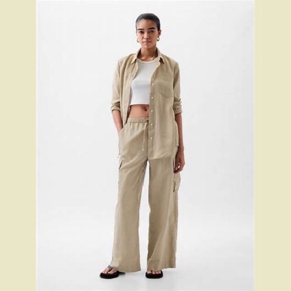 GAP Tan Wide Leg Cargo Pants